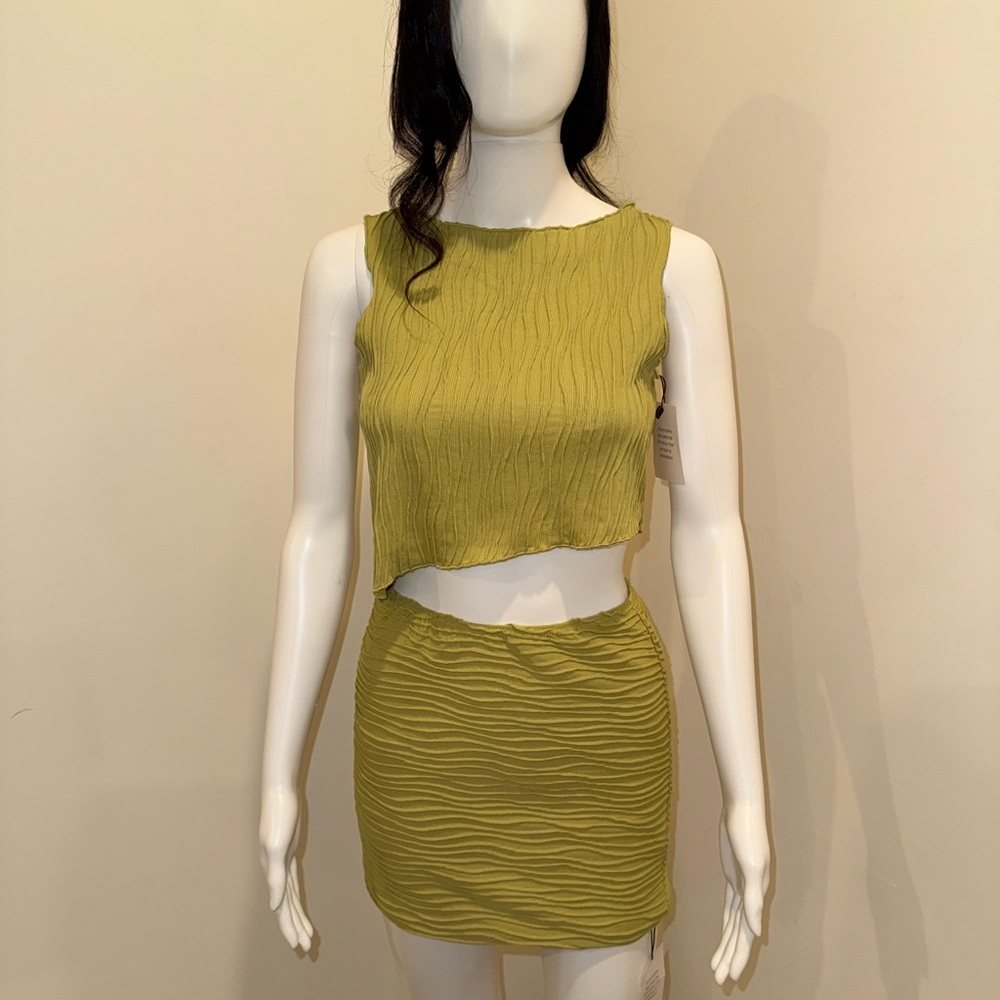 Superdown OliveGreen Textured Women's Skirt Set